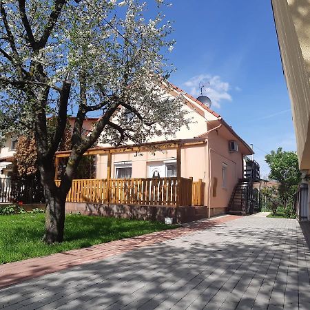 Rozsa Apartment Hajdúszoboszló Exterior foto